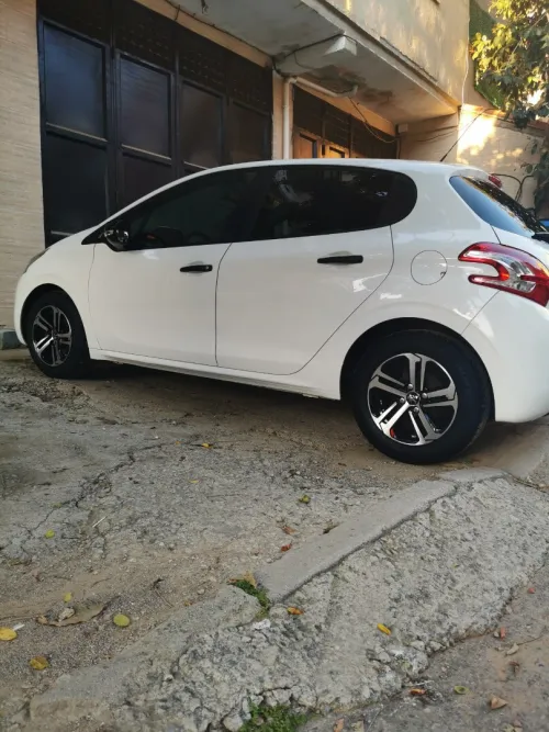 Peugeot 208 2015 Active