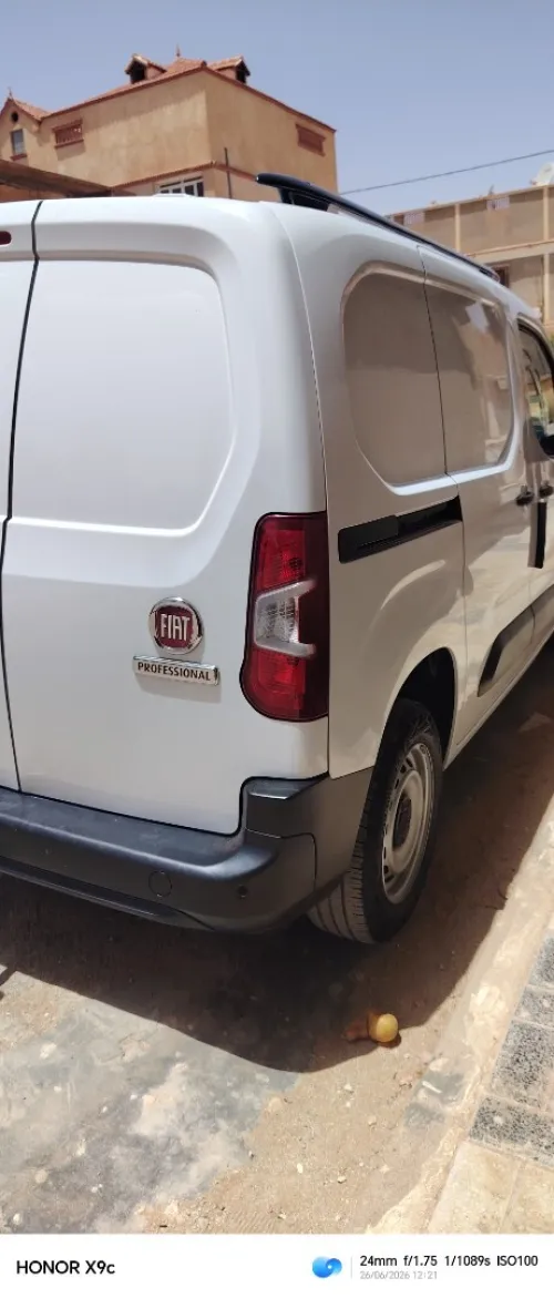 Fiat Doblo 2024 2 places