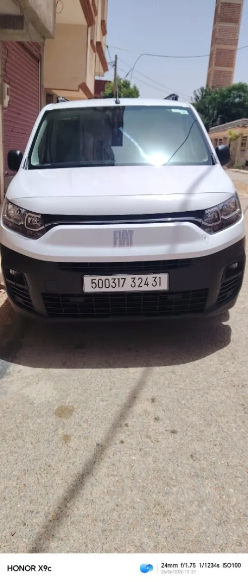 Fiat Doblo 2024 2 places