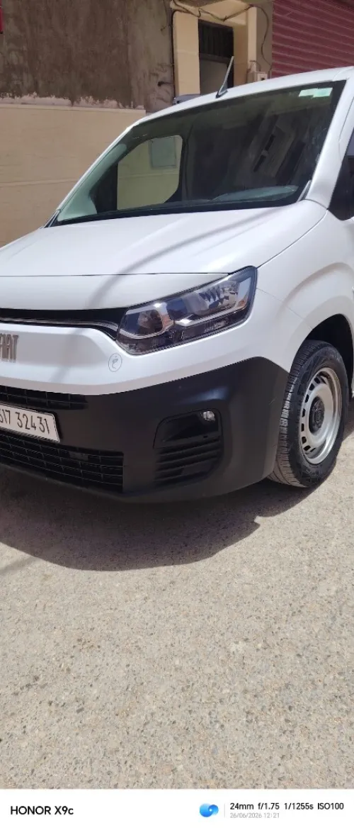 Fiat Doblo 2024 2 places
