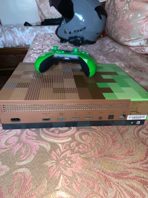 XBOX ONE S EDITION MINECRAFT 