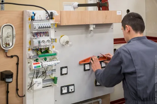 Formation Electricité bâtiment & électricité industriel - Certificat Agrée