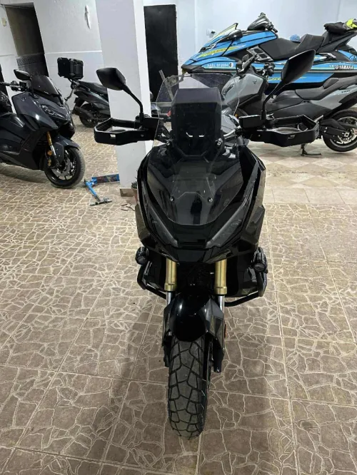 Honda X-ADV 2025