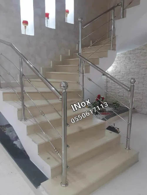  Rampe d'escalier en inox et garde corpe en verre trempé et cabine de douche en verre trempé 