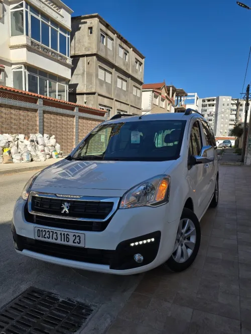 Peugeot Partner 2016 Tepee Allure 