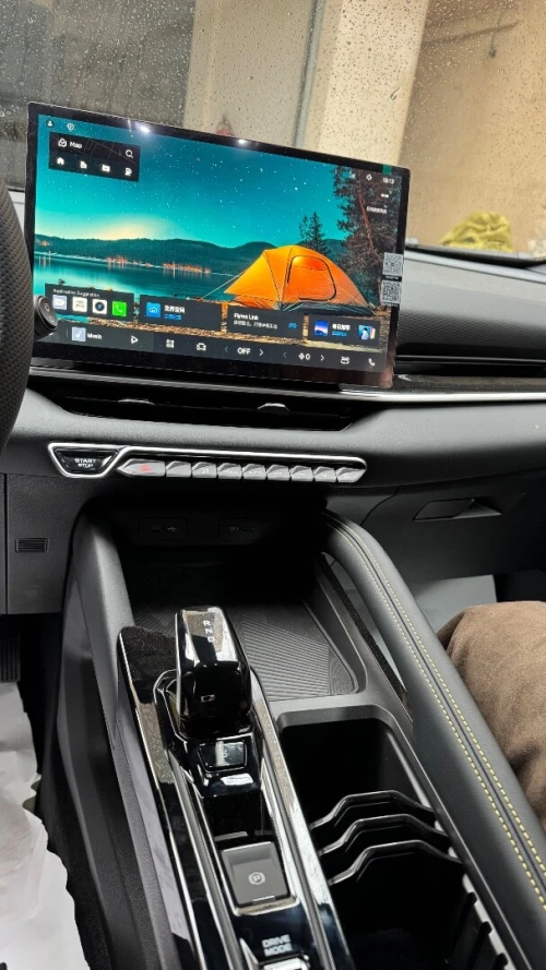 Geely Coolray 2025 