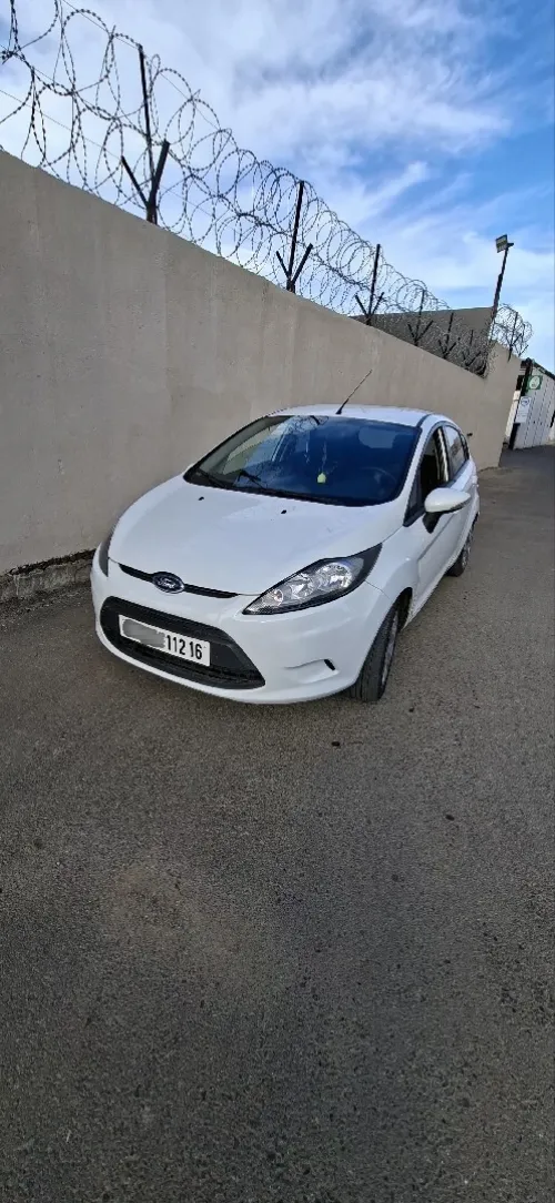 Ford Fiesta 2012 🇩🇪 Faible kilomètrage