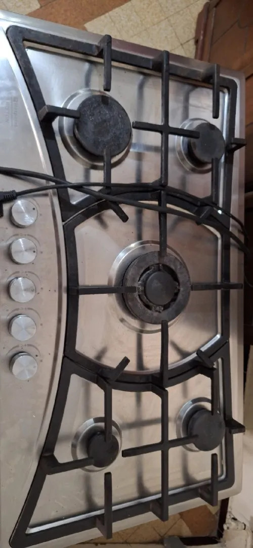 Four et table de cuisson 