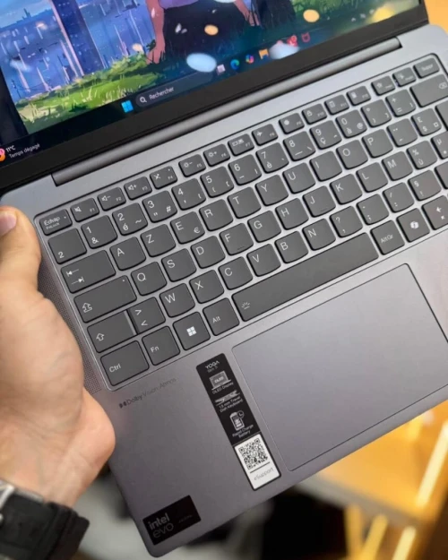 Lenovo Yoga Slim 7i  Intel Core Ultra 7 155H  OLED  État Neuf