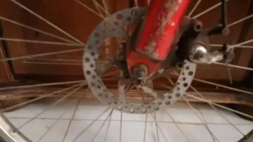Vélo avec amortisseur
