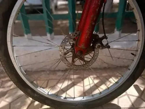 Vélo avec amortisseur