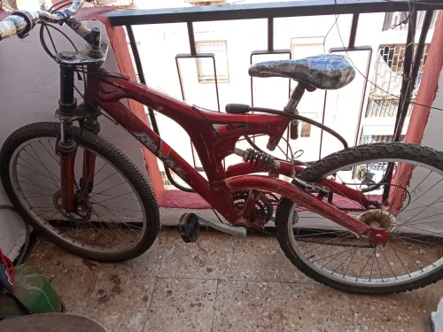 Vélo avec amortisseur