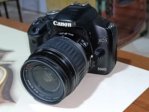 Pack Canon 500D + EF-S 18-55mm (2 Batteries + Carte 16GB) - 20k