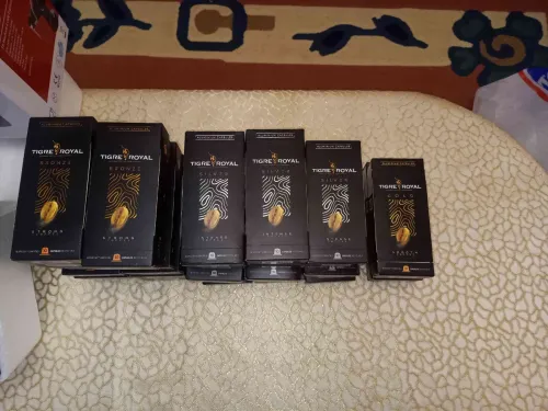 ماكنة قهوة+ كبسولات قهوة