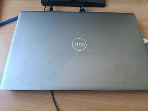 Dell précision 7560