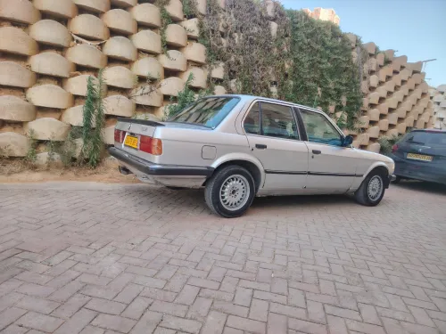 BMW Série 3 1985 