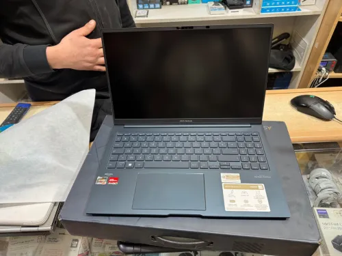 PC ASUS Zenbook 15