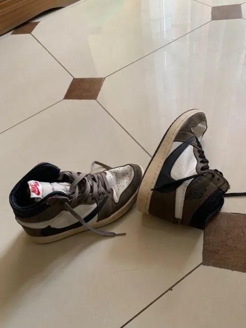 Nike  Air Jordan 1 Retro High Travis Scott "Cactus Jack"