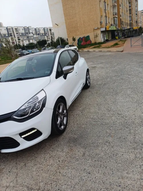 Renault Clio 4 2015 GT Line +