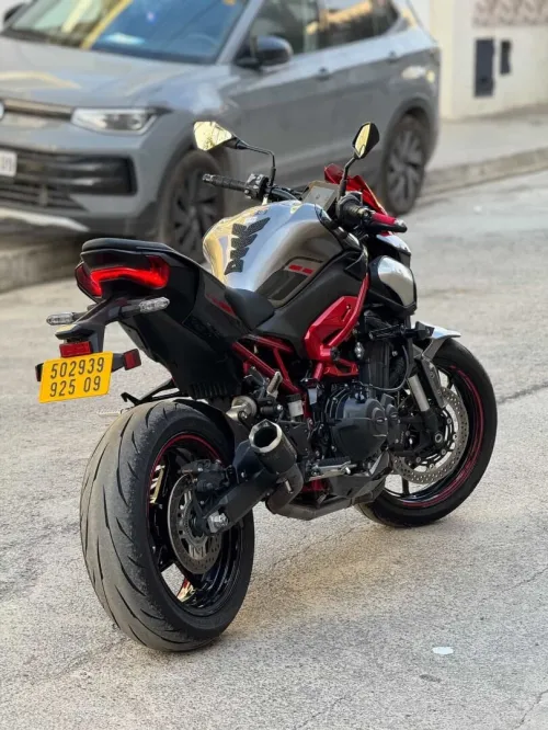 Kawazaki Z900 2025