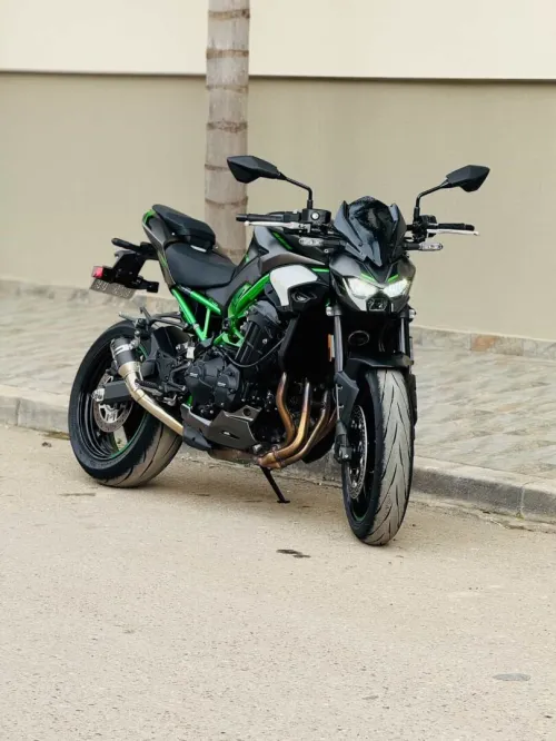 Kawazaki Z900 2025