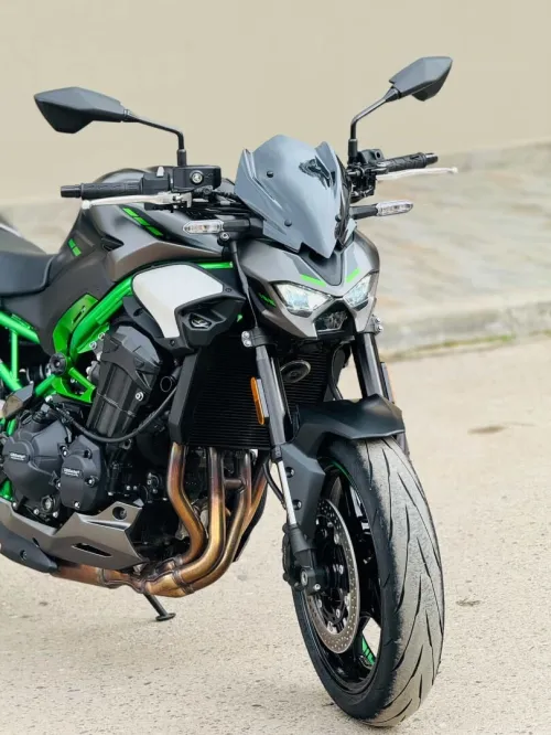 Kawazaki Z900 2025