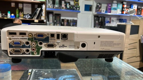 Datashow Epson EB-1930 , 517 heures d'utilisation
