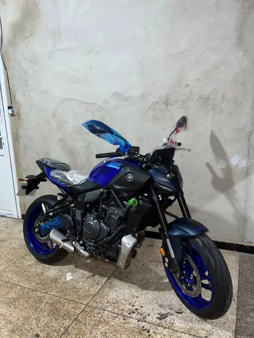 YAMAHA MT07 2025