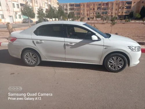 Peugeot 301 2016 Allure