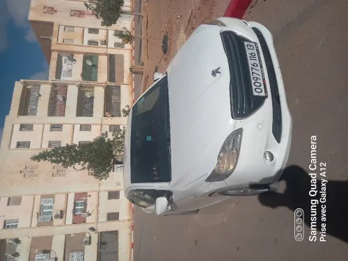 Peugeot 301 2016 Allure