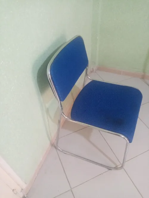Chaise couleur Bleu visiteur 