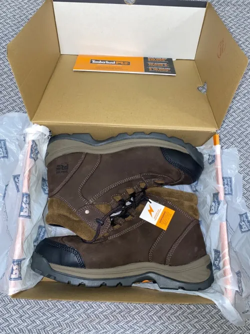 Chaussures de sécurité : TIMBERLAND CSA 6 Résistante confortable et conçue pour durer 