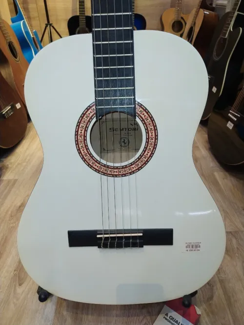 GUITARE CLASSIQUE SEMTONI