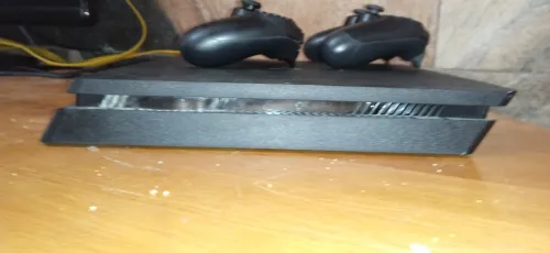 PS4 slim edition 1tb