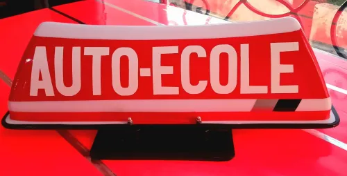 Panneau de toit auto-école