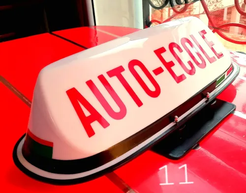 Panneau de toit auto-école