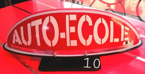 Panneau de toit auto-école