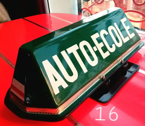 Panneau de toit auto-école