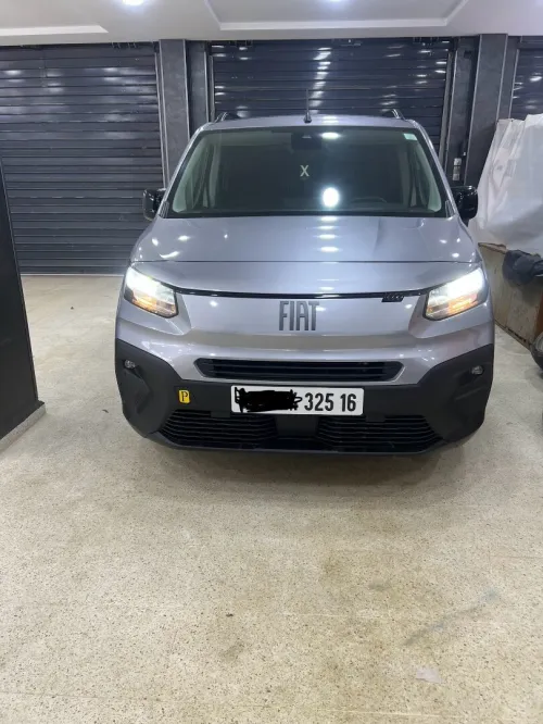 Fiat Doblo 2025 Tola
