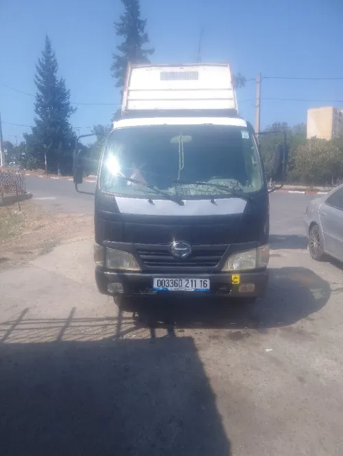 Hino Aben 2011