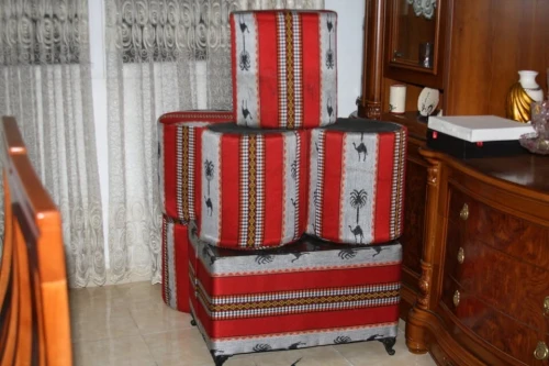 Lot Salon Traditionnel  8 Poufs + 2 Tables avec Verre