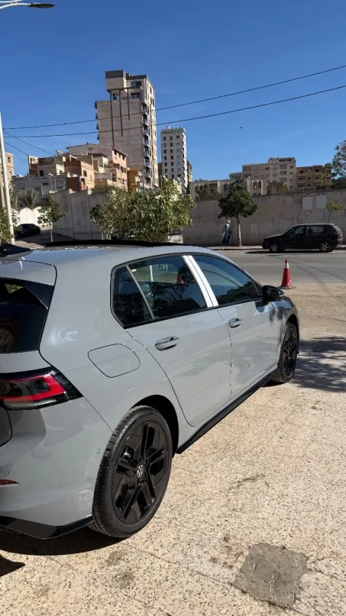 Volkswagen Golf 8 2025 Pro R-line