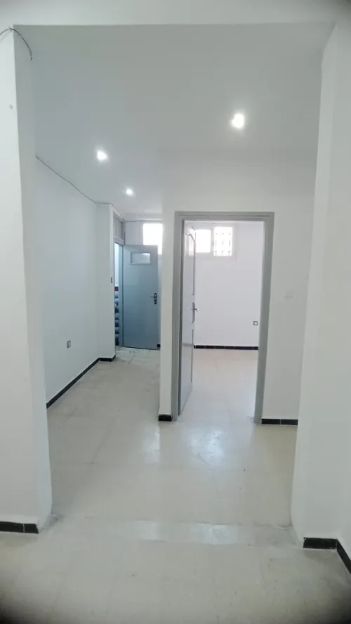 Location Appartement Niveau de villa F4 Alger Hydra
