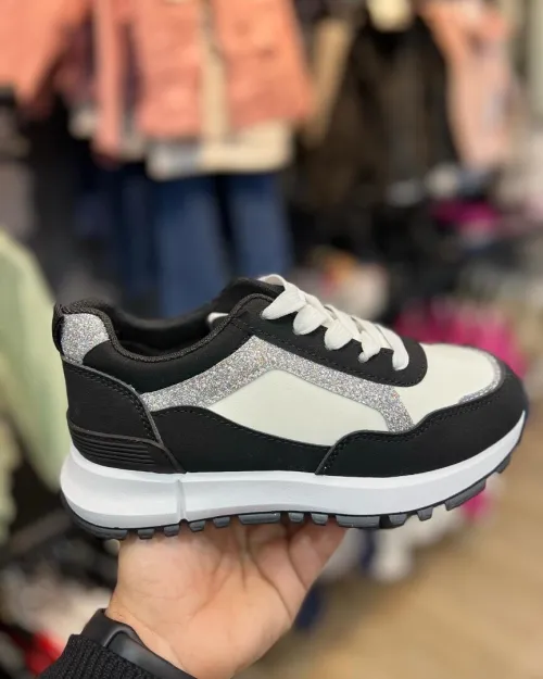 Lots de vêtements enfants avec un très bon prix 
