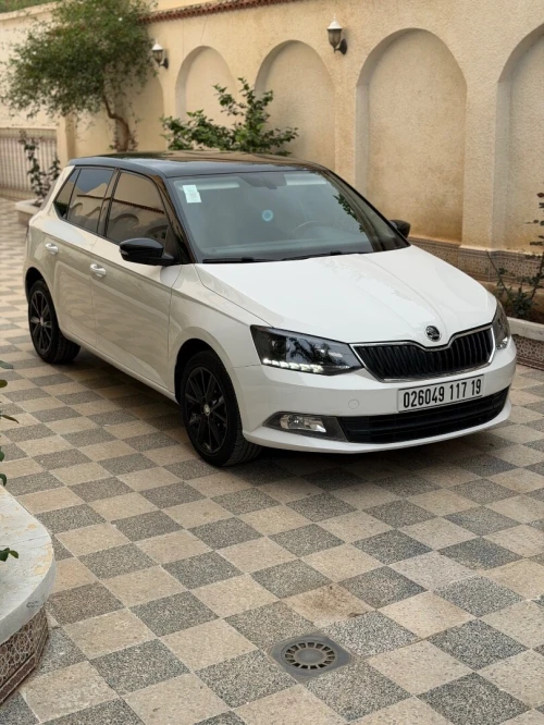 Skoda Fabia 2017 Style (avec toit panoramique)