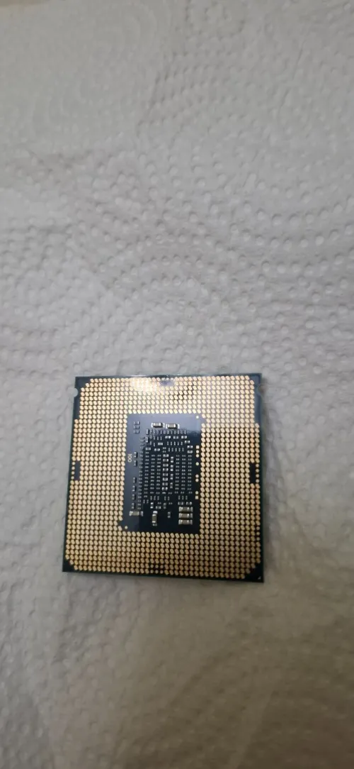 I7 6700k/ gtx geforce gigabyte 960 / Z170 pro gaming carbon /thermaltake 530W/RAM DDR4 8GB 2400MHZ