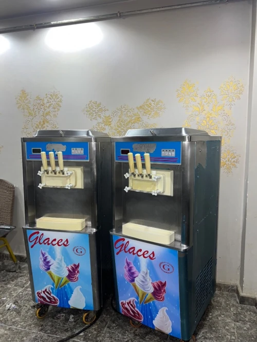 Machine icecrème  excellence 380 v avec les pompes  