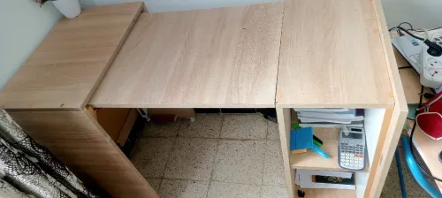 Bureau beige en milamine