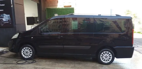 Location mini van 9places