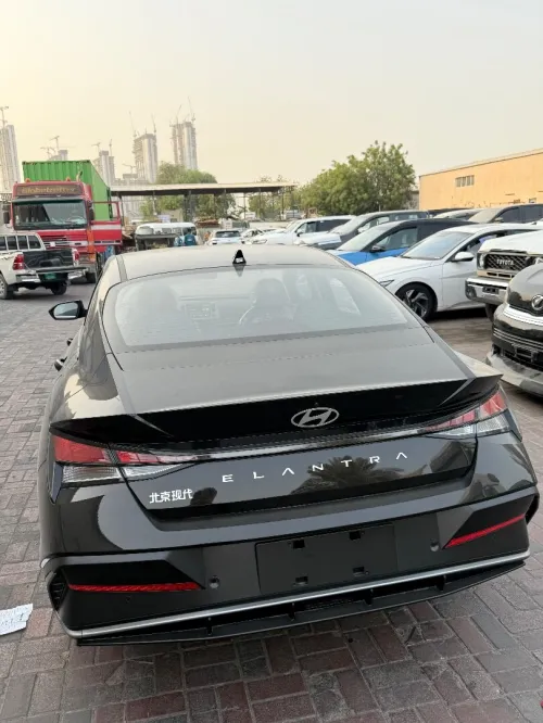 Hyundai Elantra 2025 Elantra